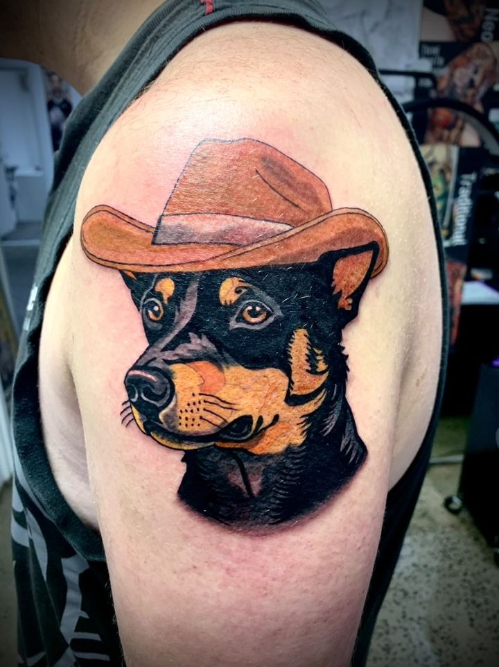 Fine Line Tattoo